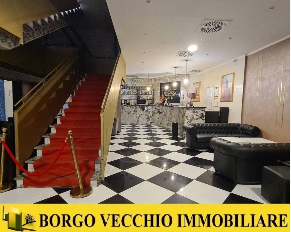 negozio in vendita a Cuneo in zona Centro Città