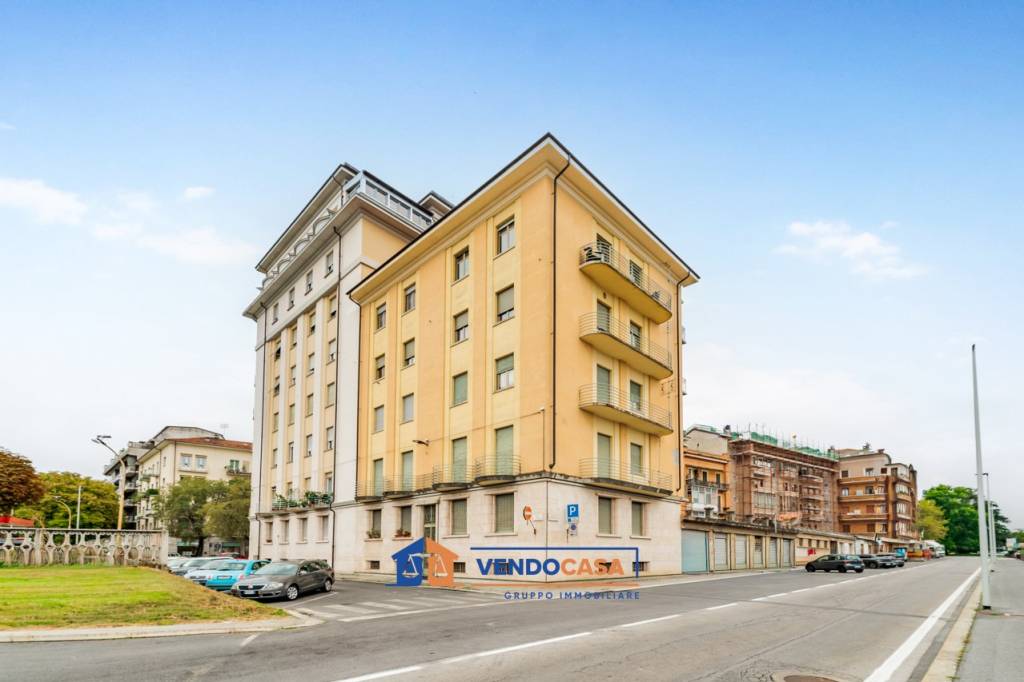 appartamento in vendita a Cuneo in zona Centro Città
