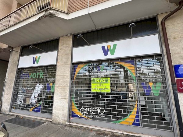 locale commerciale in vendita a Cuneo