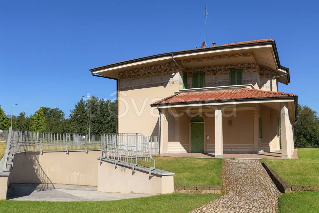 casa indipendente in vendita a Cuneo in zona Borgo San Giuseppe