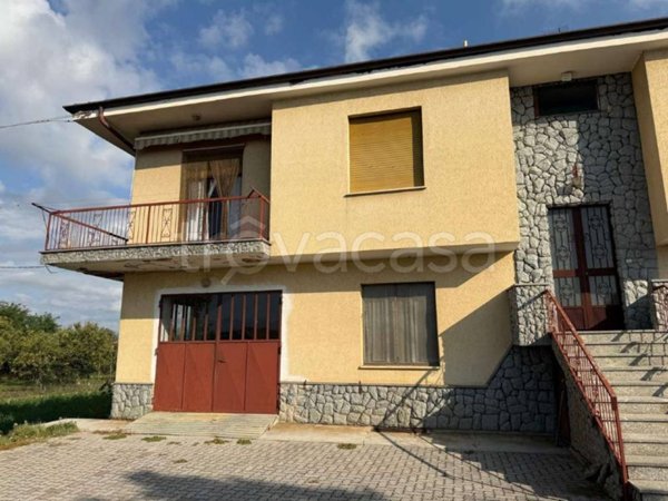 casa indipendente in vendita a Cuneo in zona Ronchi