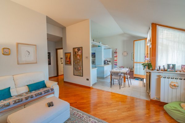casa indipendente in vendita a Cuneo