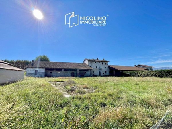 casale in vendita a Cuneo in zona San Benigno