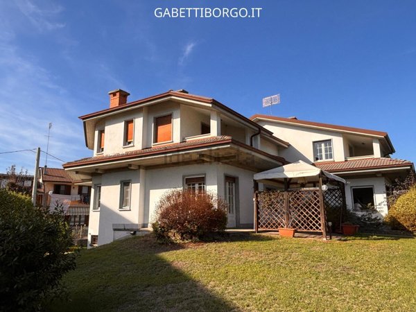 casa indipendente in vendita a Cuneo