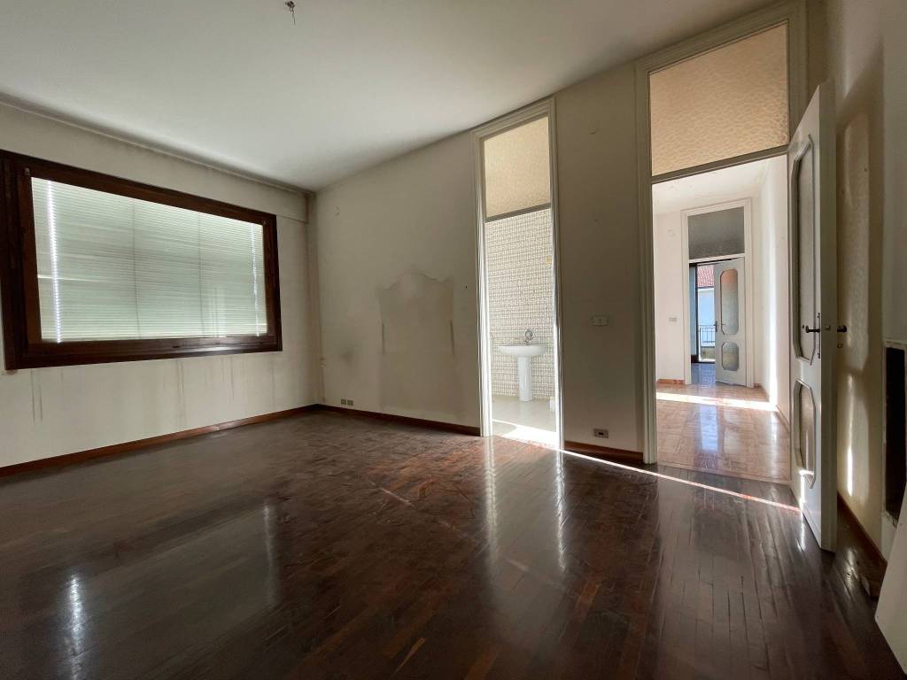 appartamento in vendita a Cuneo in zona Centro Città