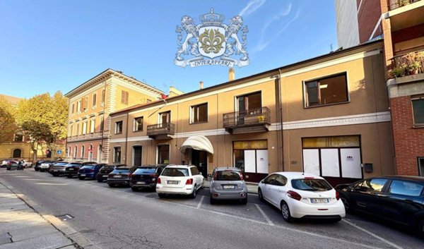 negozio in vendita a Cuneo in zona Centro Città
