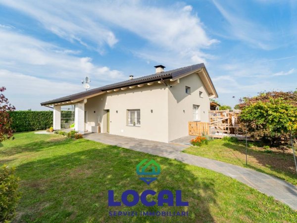 casa indipendente in vendita a Cuneo in zona Madonna dell'Olmo