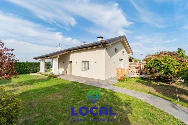 casa indipendente in vendita a Cuneo in zona Madonna dell'Olmo