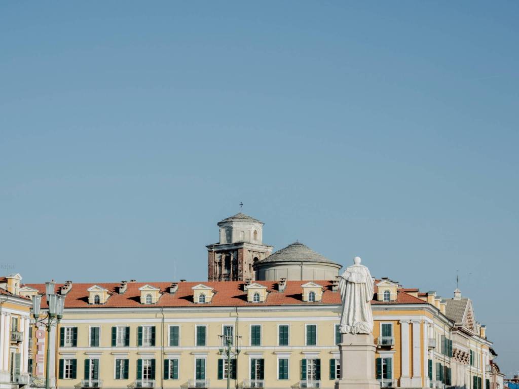 negozio in vendita a Cuneo in zona San Rocco Castagnaretta