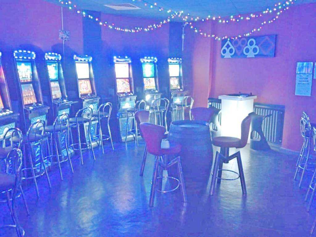 negozio in vendita a Cuneo in zona Centro Città