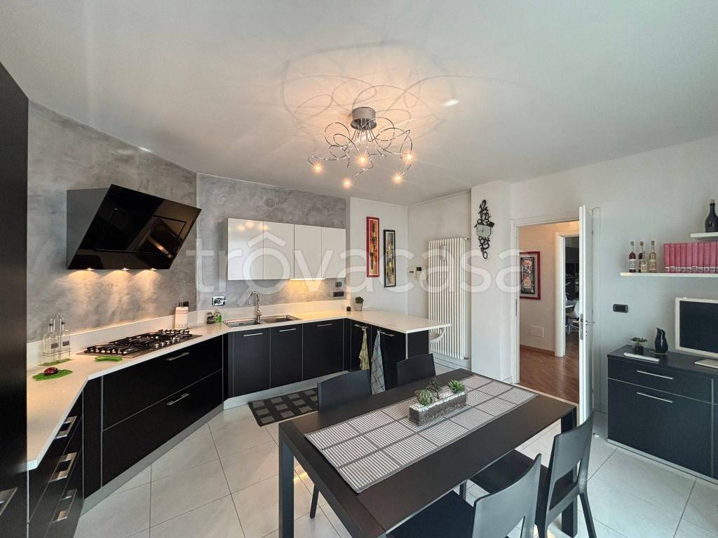 appartamento in vendita a Cuneo in zona Centro Città