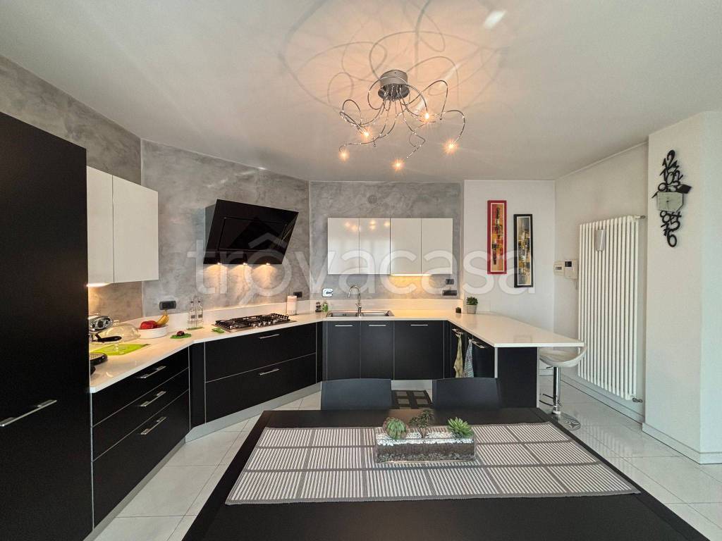 appartamento in vendita a Cuneo in zona Centro Città