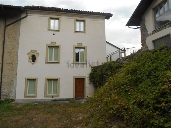 casa indipendente in vendita a Cuneo in zona Borghetto
