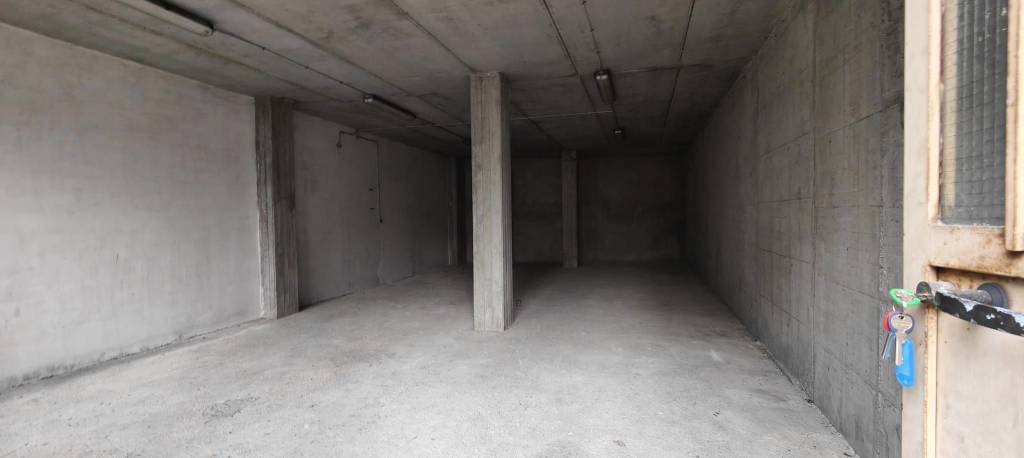 locale di sgombero in vendita a Cuneo in zona Viale degli Angeli