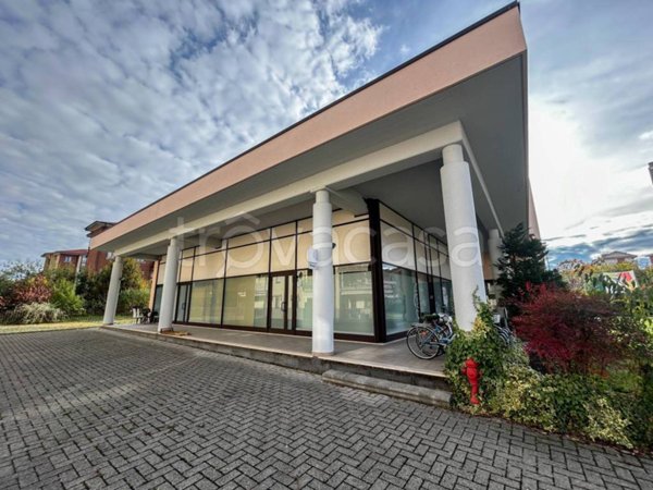 negozio in vendita a Cuneo