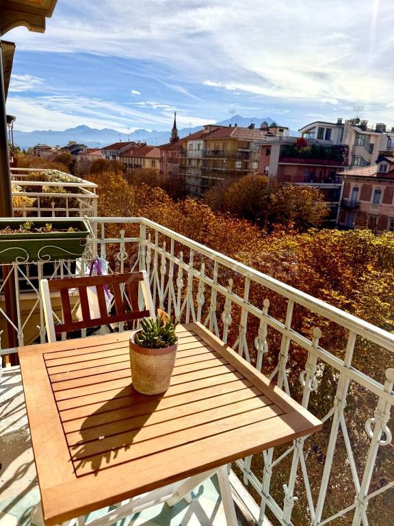 appartamento in vendita a Cuneo in zona Centro Città