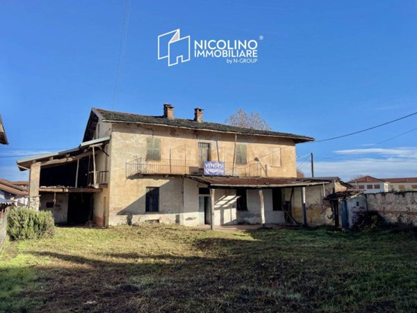 casa indipendente in vendita a Cuneo in zona Passatore