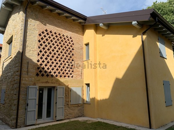 casa indipendente in vendita a Cuneo in zona Borghetto