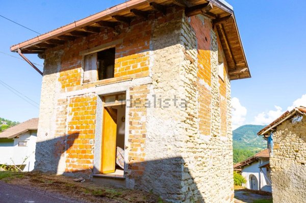 casa indipendente in vendita a Cuneo in zona Borghetto