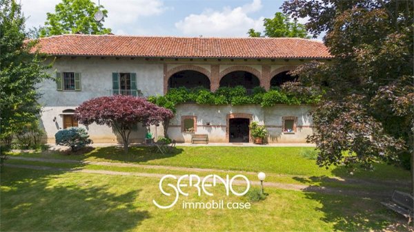 casale in vendita a Cuneo in zona Madonna dell'Olmo