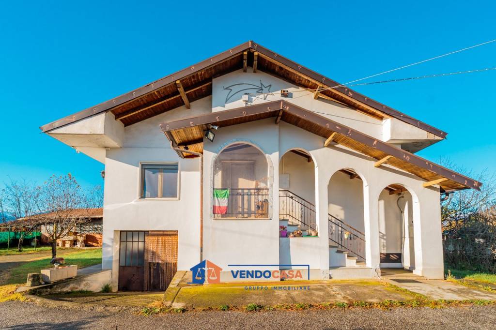 casa indipendente in vendita a Cuneo in zona Madonna dell'Olmo