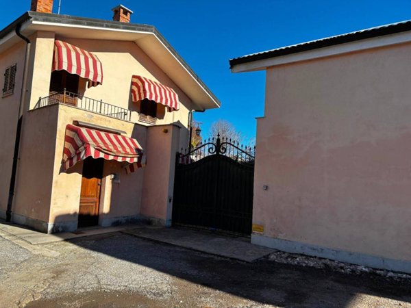 casa indipendente in vendita a Cuneo in zona Spinetta