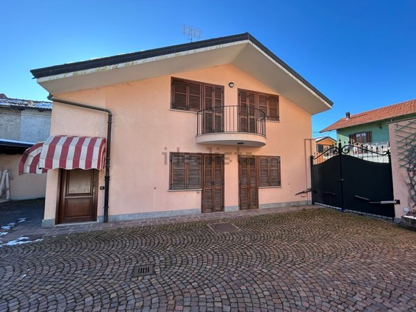 casa indipendente in vendita a Cuneo