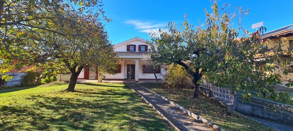 casa indipendente in vendita a Cuneo in zona Tetto Bonelli