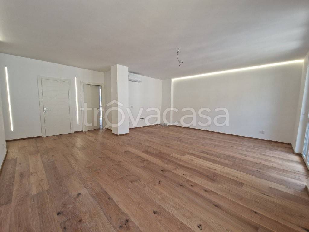 appartamento in vendita a Cuneo in zona Centro Città