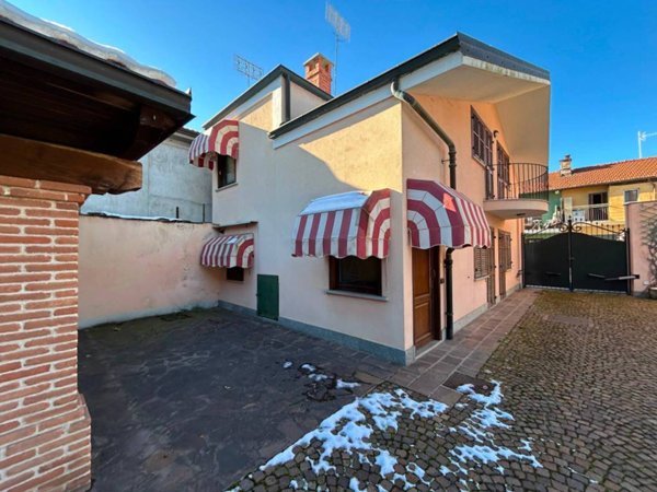 casa indipendente in vendita a Cuneo in zona Spinetta