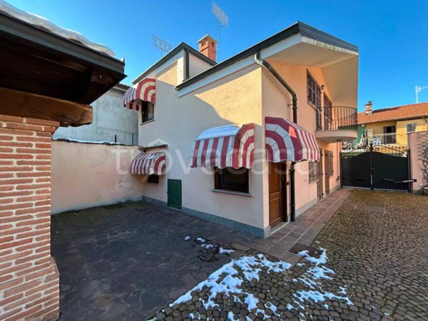 casa indipendente in vendita a Cuneo in zona Spinetta