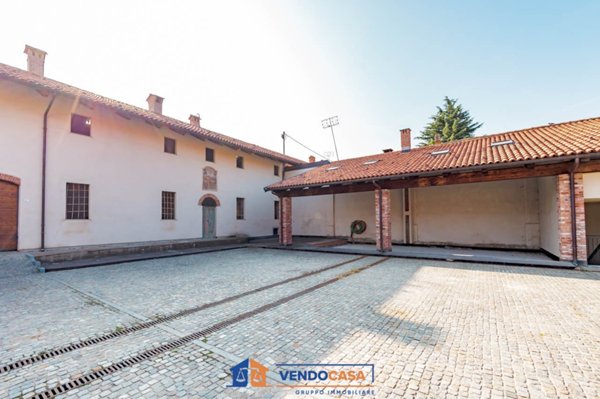 casa indipendente in vendita a Cuneo in zona Centro Città
