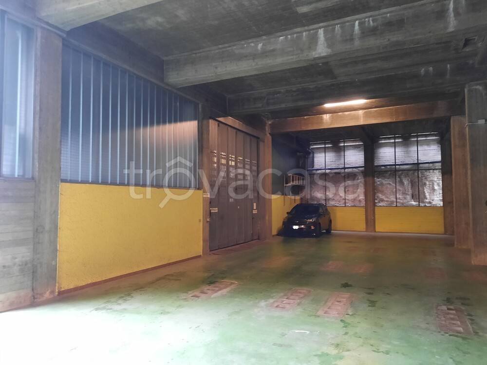 locale commerciale in vendita a Cuneo in zona San Rocco Castagnaretta