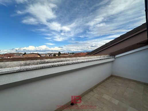 appartamento in vendita a Cuneo in zona Confreria