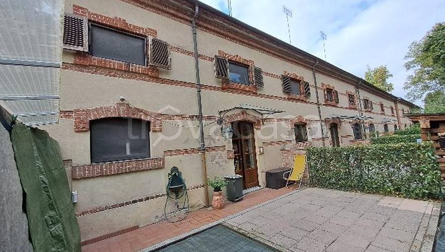 casa indipendente in vendita a Cuneo in zona Spinetta