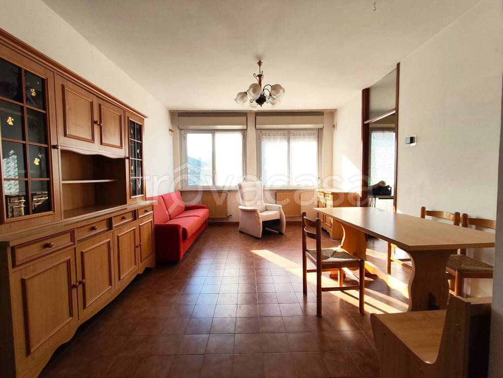 appartamento in vendita a Cuneo in zona Confreria