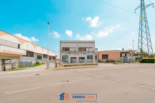 locale di sgombero in vendita a Cuneo