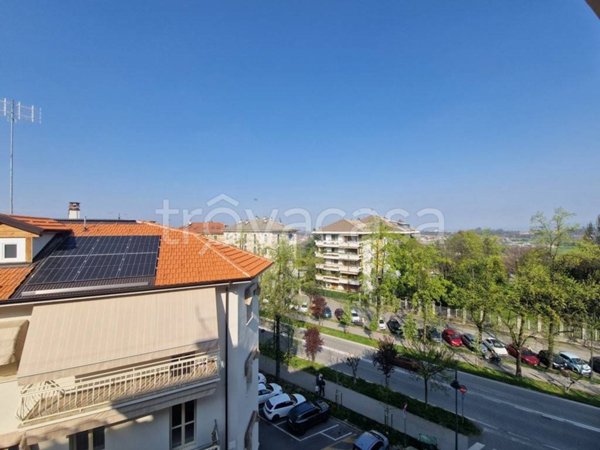 appartamento in vendita a Cuneo in zona Viale degli Angeli