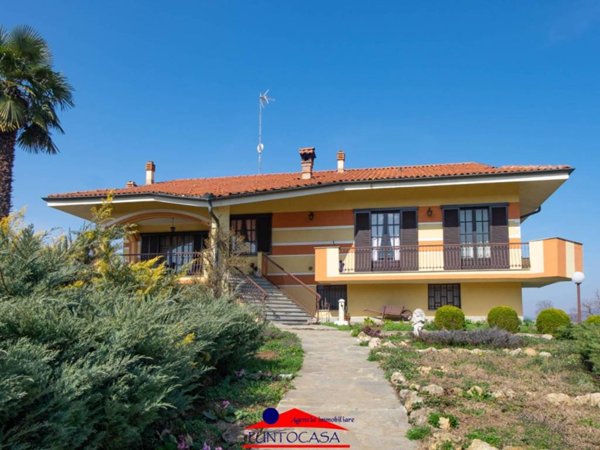 casa indipendente in vendita a Cuneo in zona Roata Rossi