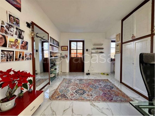 casa indipendente in vendita a Cuneo in zona Centro Città