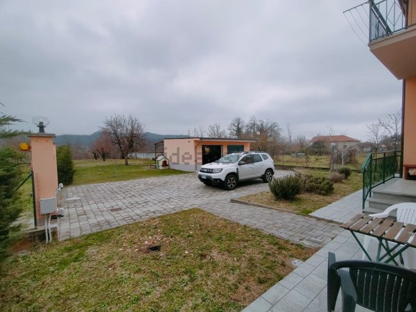 casa indipendente in vendita a Cuneo in zona Borghetto