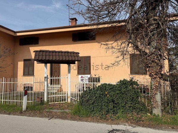 casa indipendente in vendita a Cuneo in zona Madonna dell'Olmo