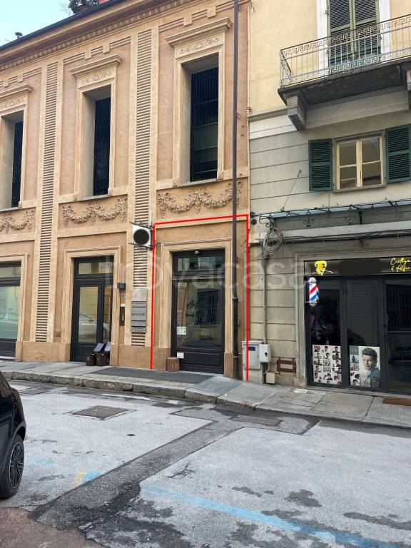 negozio in vendita a Cuneo in zona Centro Città