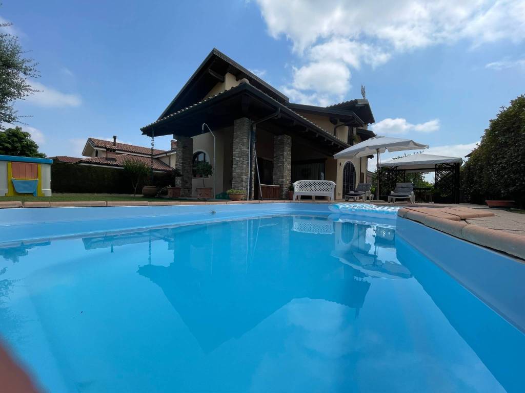 casa indipendente in vendita a Cuneo in zona Spinetta