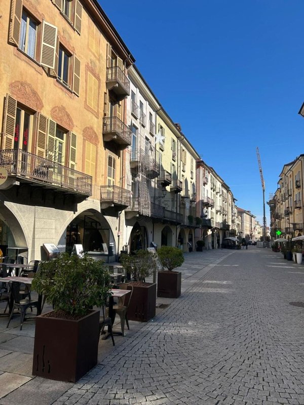 appartamento in vendita a Cuneo in zona Centro Città