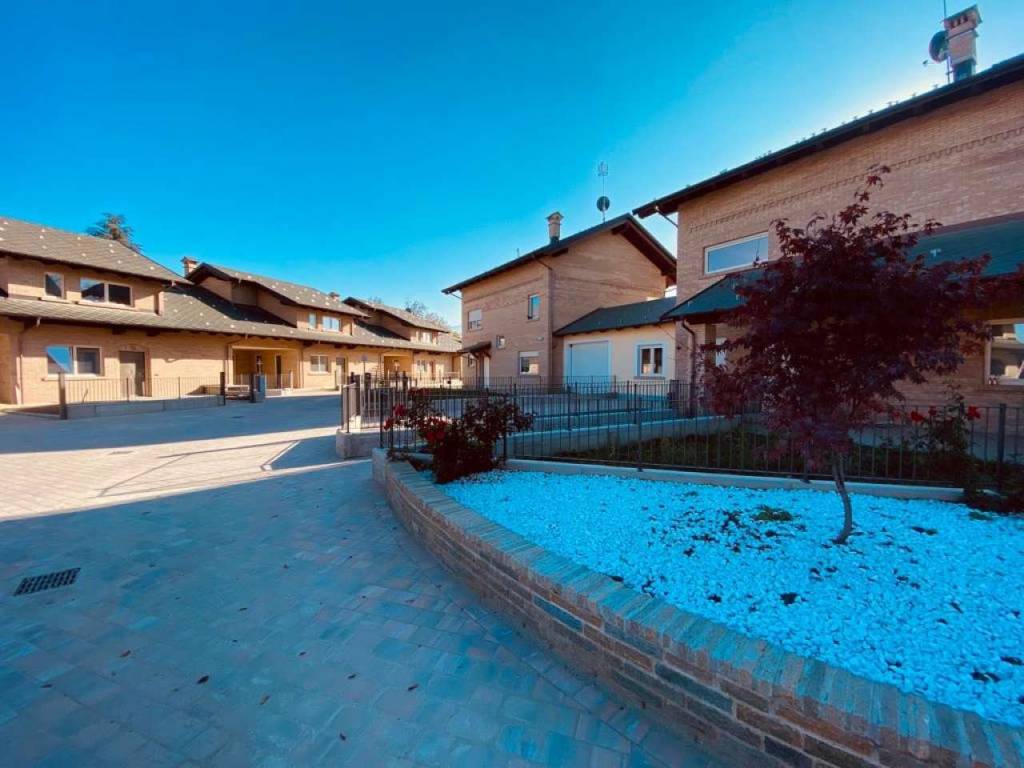 appartamento in vendita a Cuneo in zona Confreria