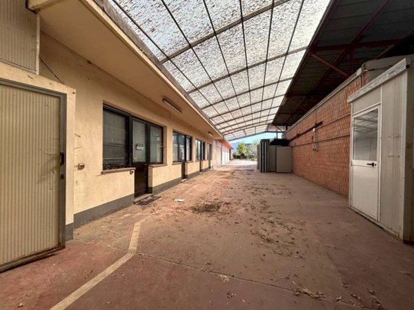 locale di sgombero in vendita a Cuneo in zona Spinetta
