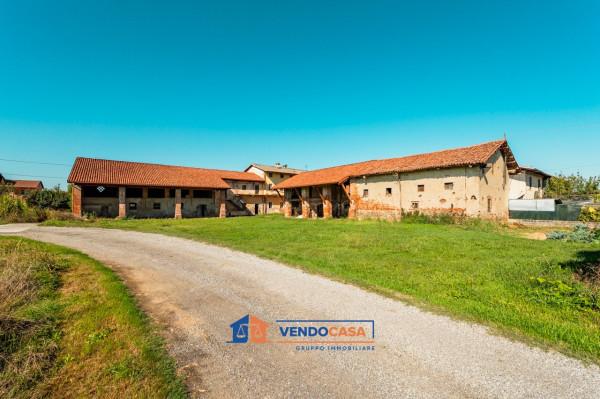 casale in vendita a Cuneo in zona San Benigno