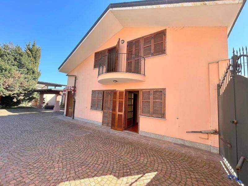 casa indipendente in vendita a Cuneo in zona Spinetta