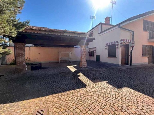 casa indipendente in vendita a Cuneo in zona Spinetta